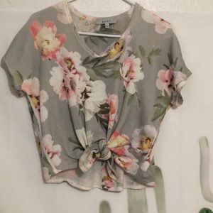 gaze Cropped Floral Top